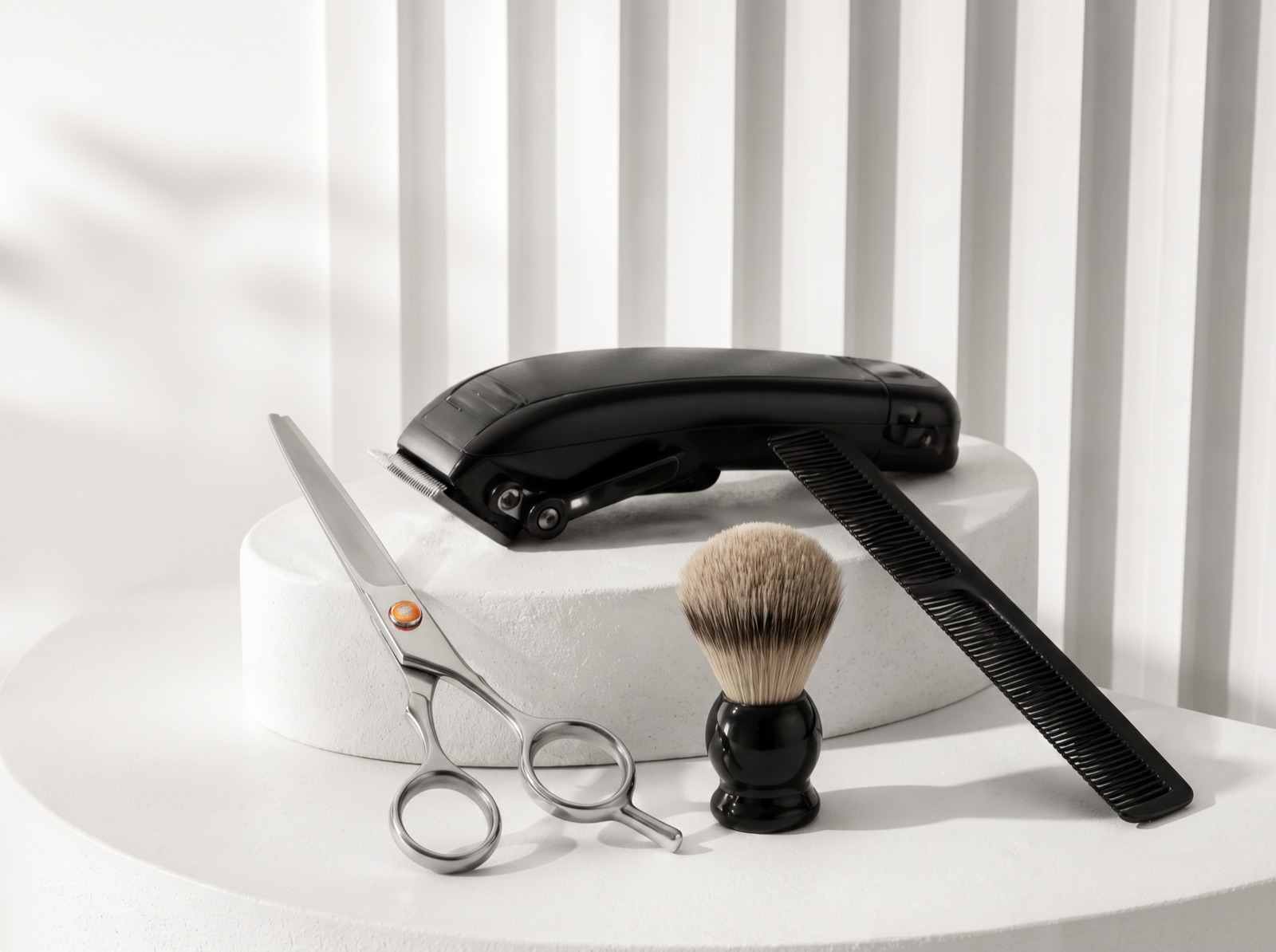 Barbier aan het werk met professionele tools