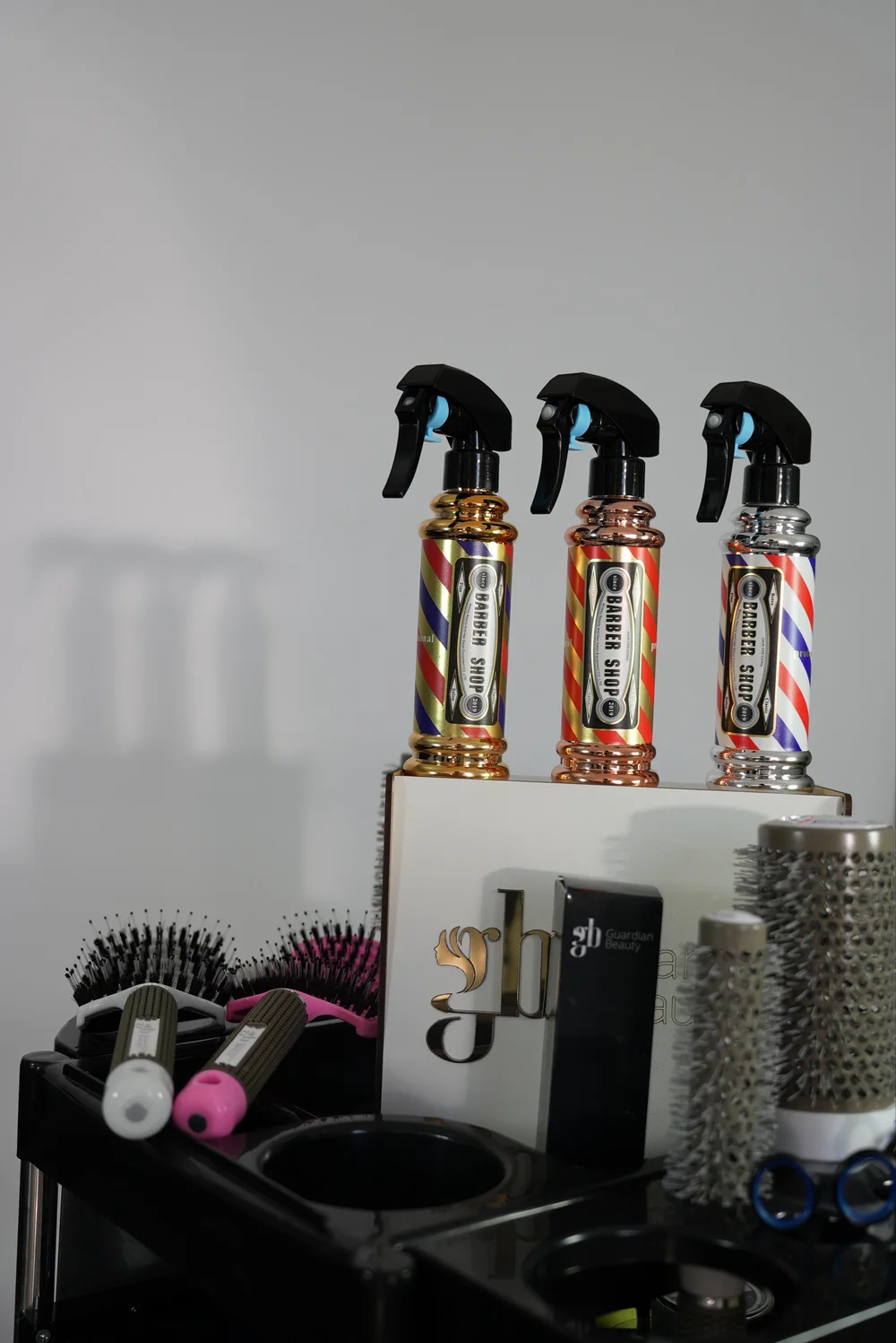 Barberverstuivers, borstels en kappersscharen van Guardian Beauty